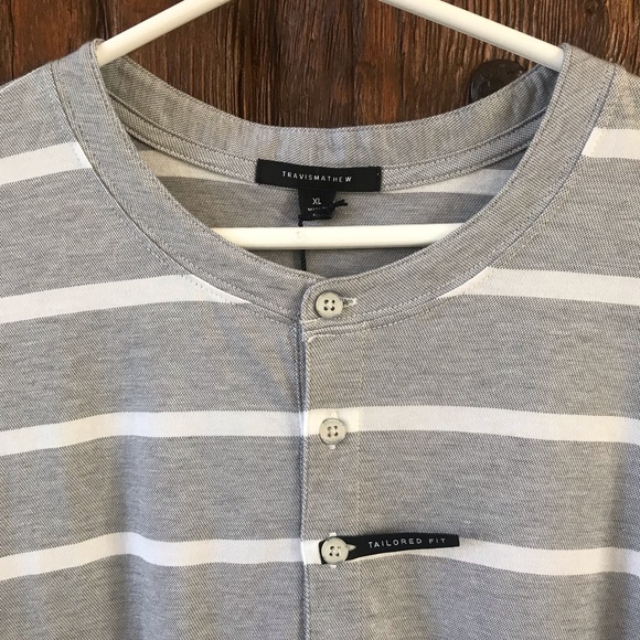 Travis Mathew Gray And White Henley XL - Picture 2 of 3